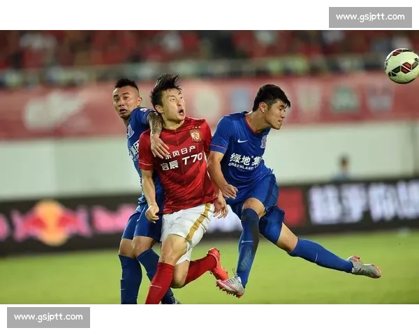 恒大对阵汉堡焦点之战揭示中欧豪门碰撞的战术悬念与赛季前景走势关注