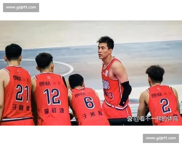 CBA常规赛焦点战新疆男篮主场迎战广州队争夺季后赛主动权